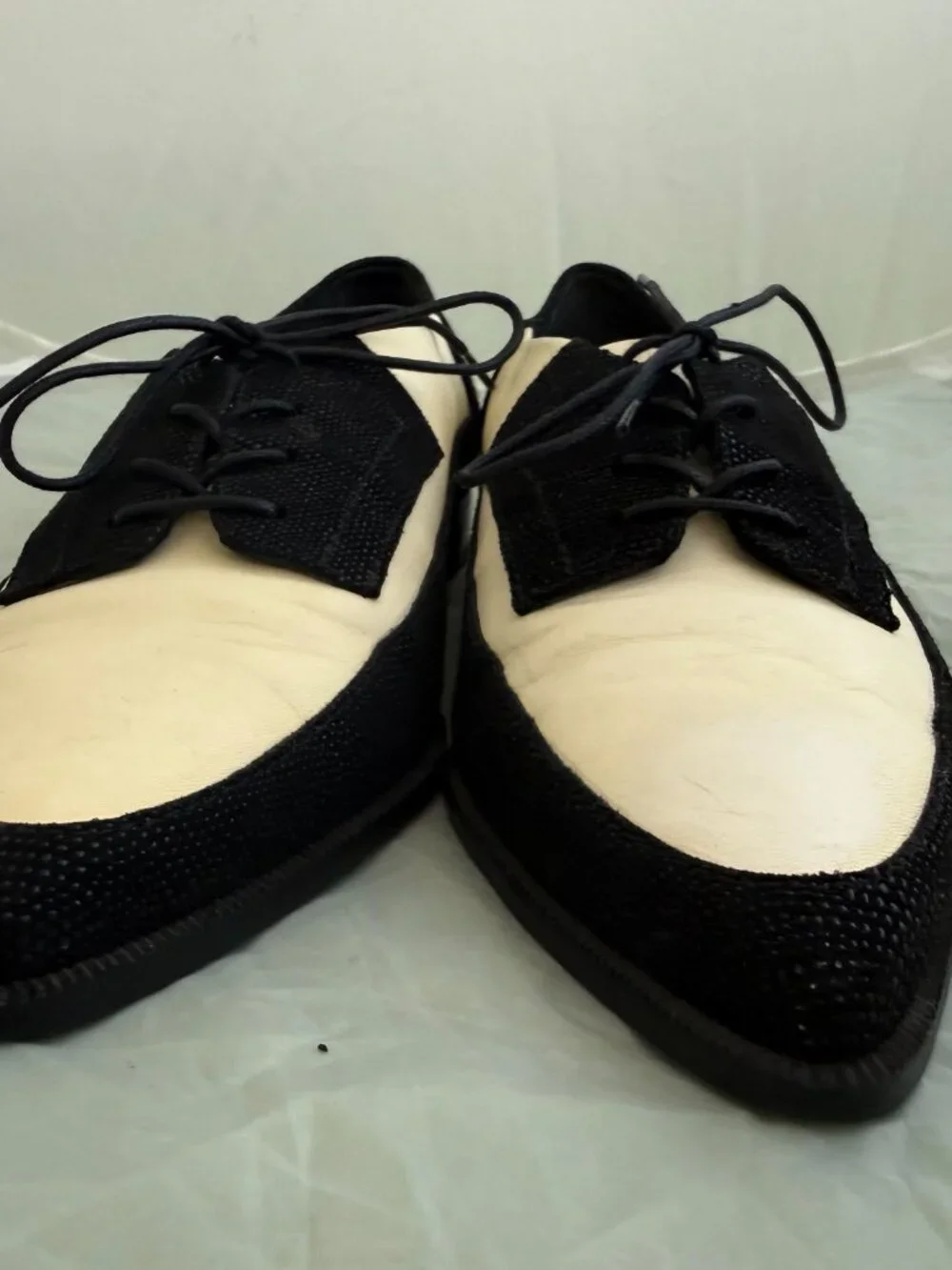 Stuart Weitzman Black & White Leather Lace-Up Oxford Flats Pointed Toe Size 7
